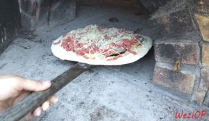Les pizzas maison : une idée de repas idéale pour les séjours en groupes