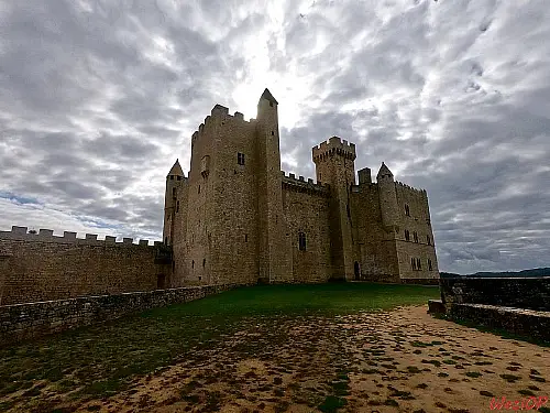 L’impressionnant château de Beynac