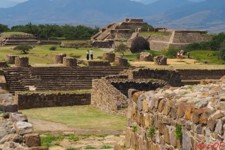 Monte Alban, site archéologique autour de Oaxaca