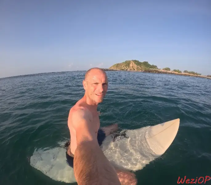 Surf de bon matin à Chacahua