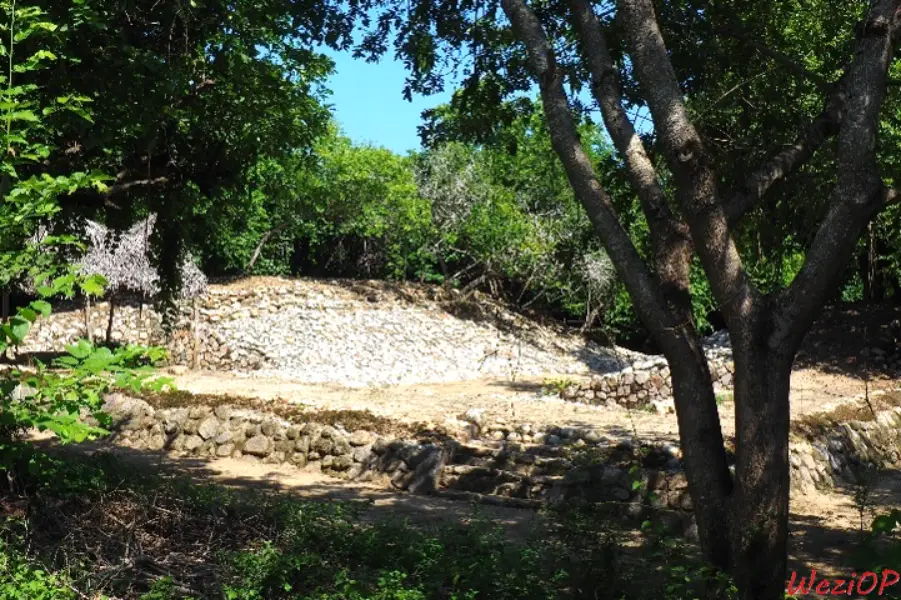 Ruines précolombiennes au parc national Ricardo Flores Magon - Huatulco