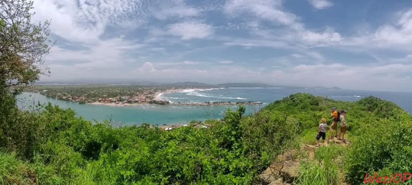 Vue sur la lagune de Chacahua depuis le phare