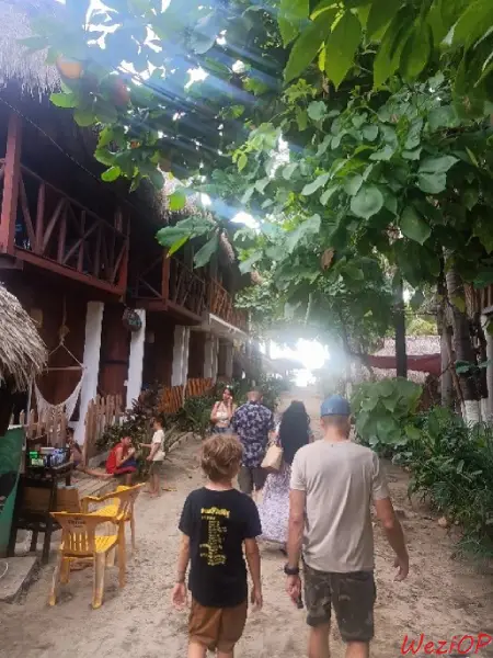 Les ruelles de la Punta Zicatela à Puerto Escondido